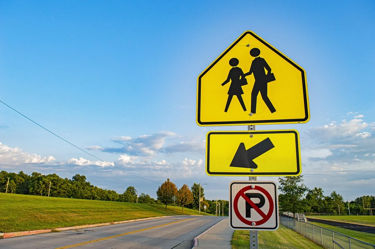 What are red flags in due diligence?