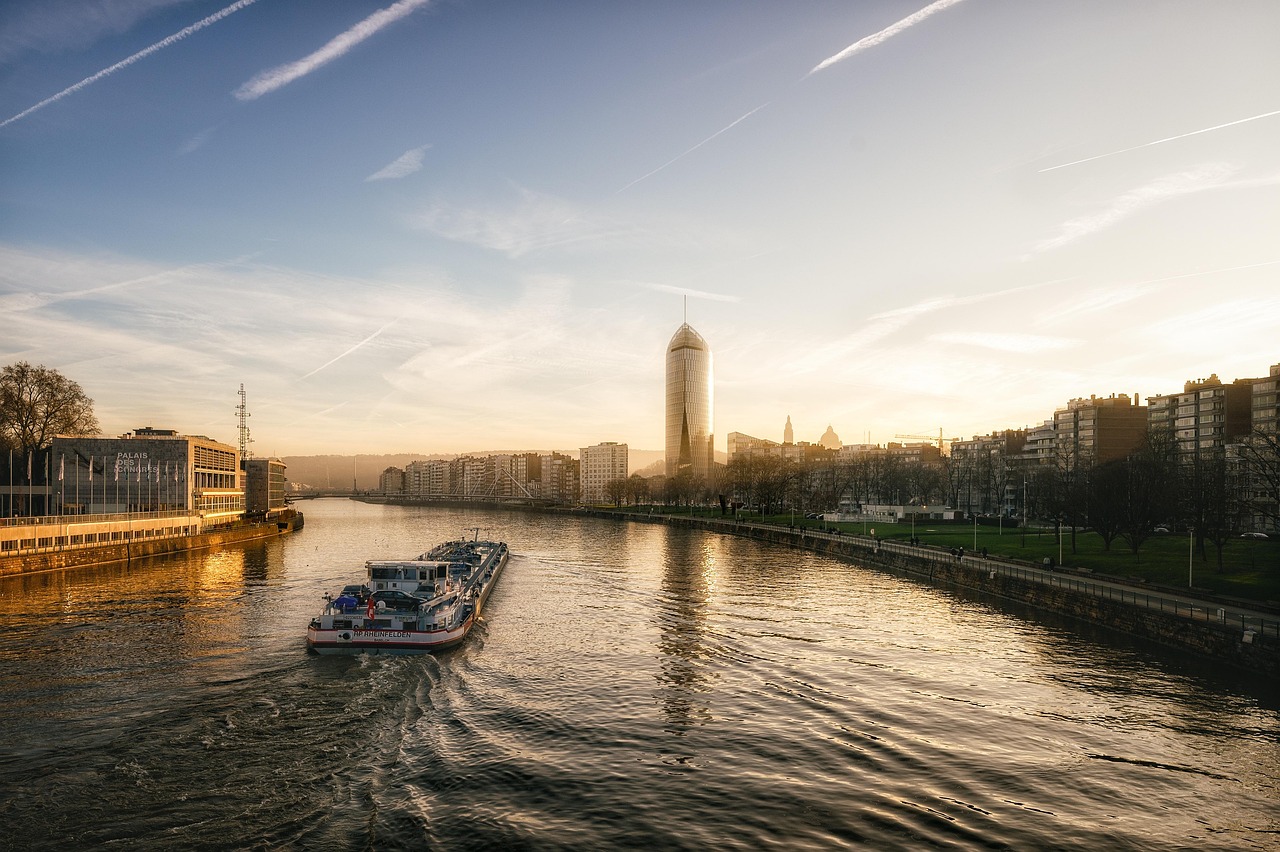 effective cash flow management strategies to optimize your business finances and ensure steady liquidity.